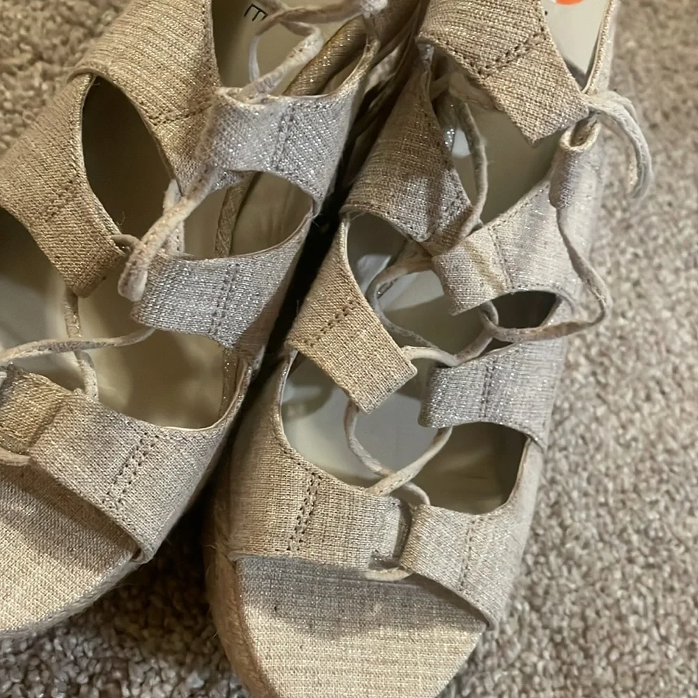 Rampage linen and silver wedge espadrilles raffia sides size 7